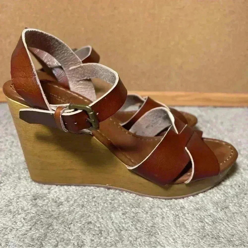 american eagle platform sandals Brown Wedge Heel Women’s Size 8
